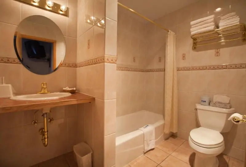 Deluxe Queen Room with Two Queen Beds
